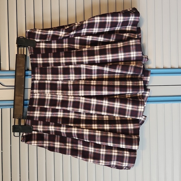 Forever 21 Dresses & Skirts - Final Sale Forever 21 Purple and White mini skirt